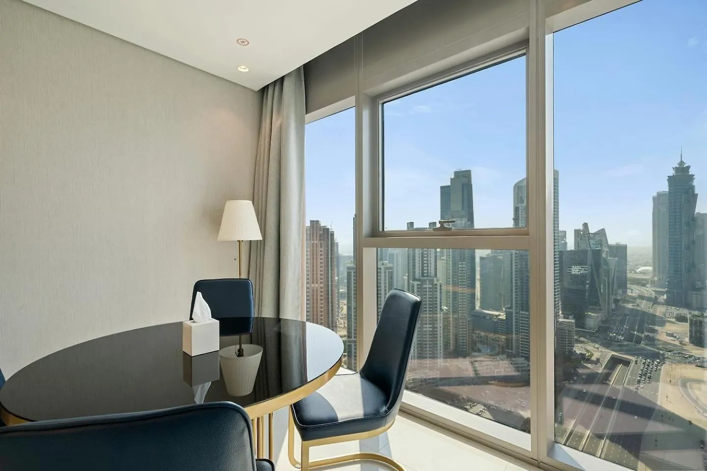 High Floor 2 Bedroom Gem - Burj Khalifa Views Dubai Förenade Arabemiraten