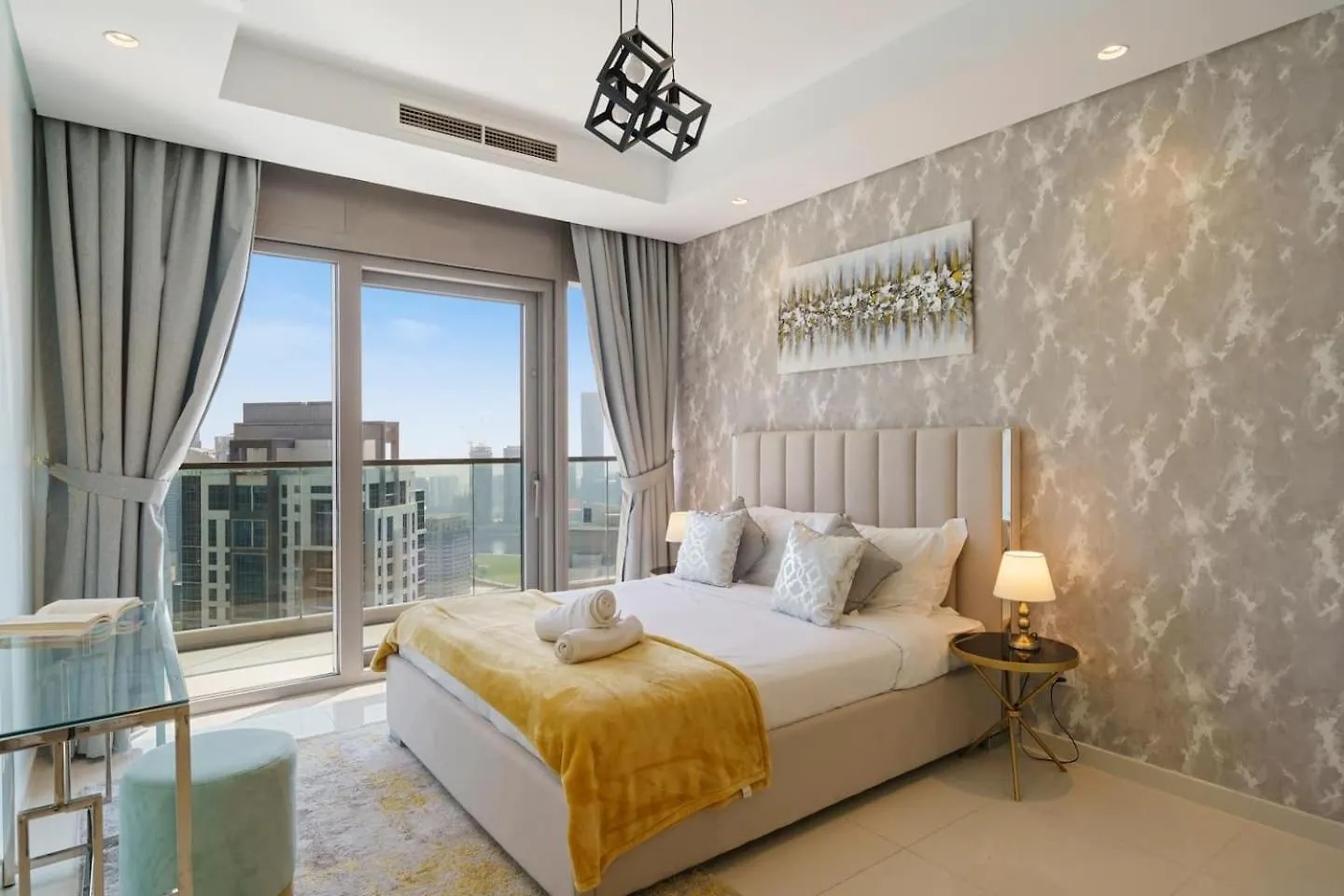 High Floor 2 Bedroom Gem - Burj Khalifa Views Dubai 0*,