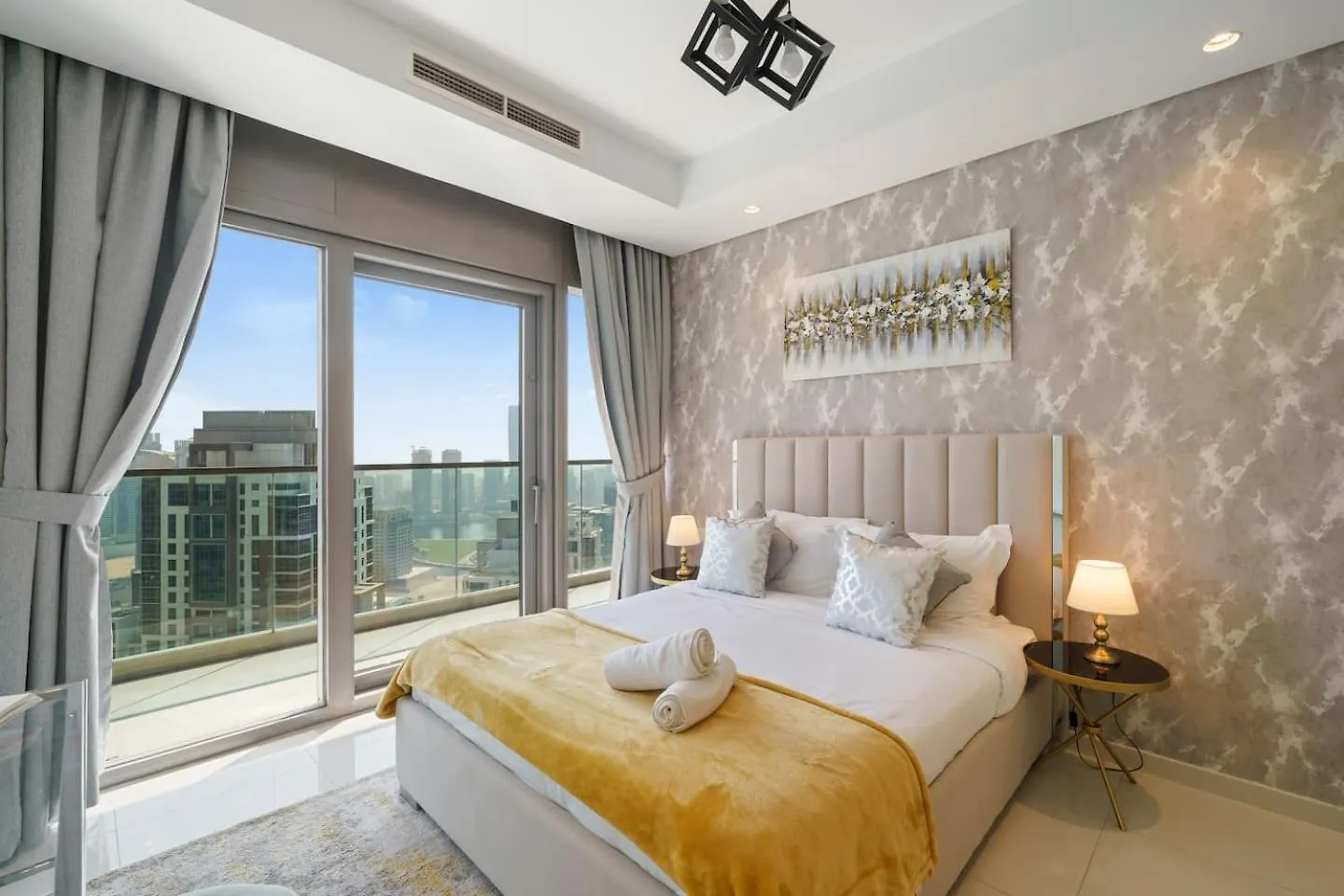 High Floor 2 Bedroom Gem - Burj Khalifa Views Dubai Förenade Arabemiraten