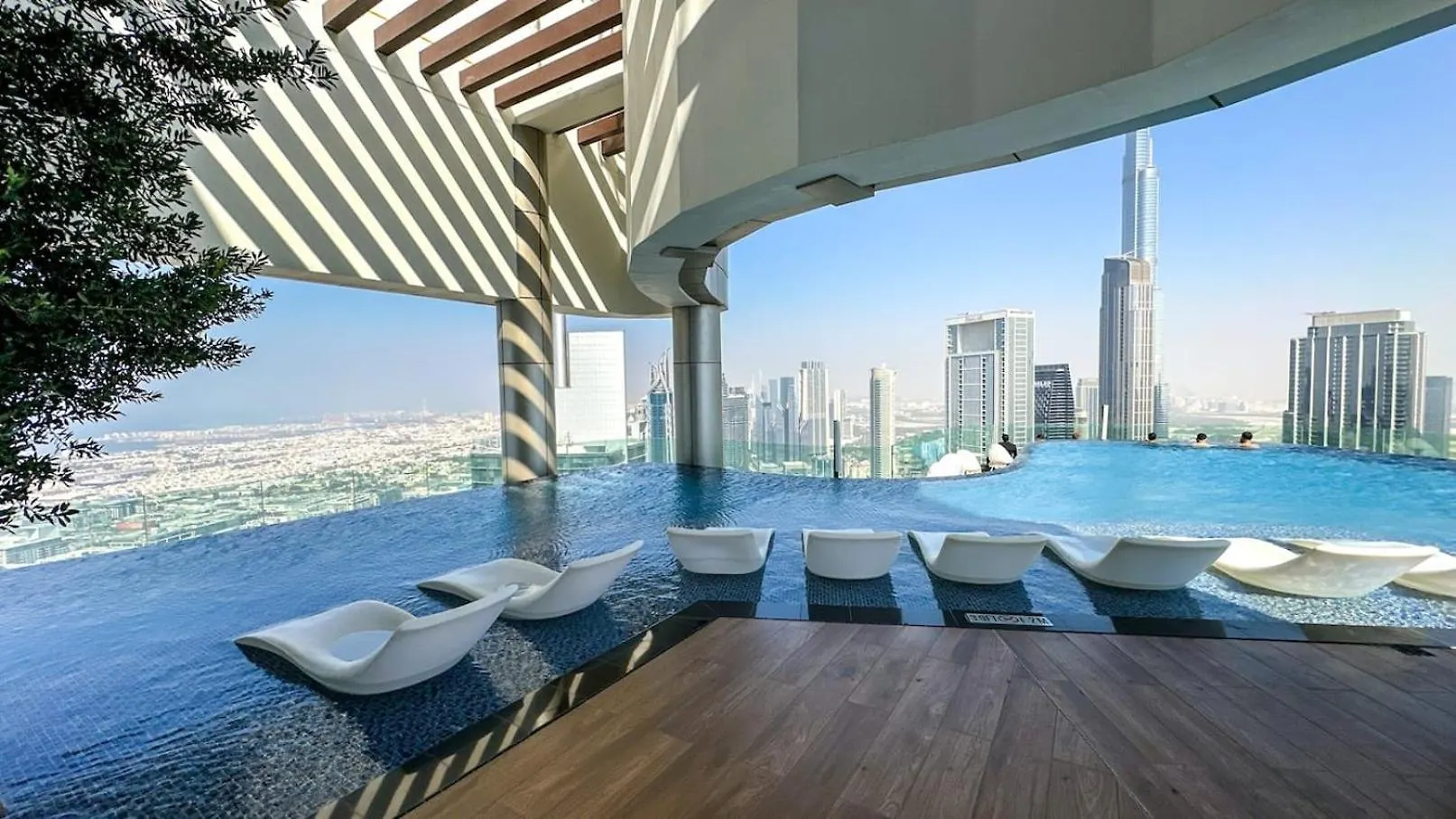 High Floor 2 Bedroom Gem - Burj Khalifa Views Dubai 0*,  Förenade Arabemiraten